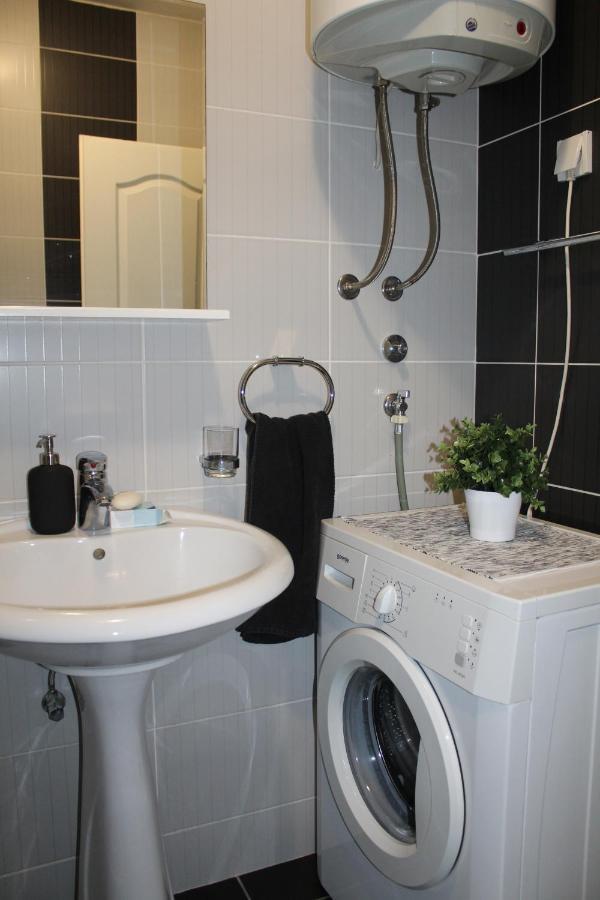 Downtown Apartment Novi Sad Buitenkant foto