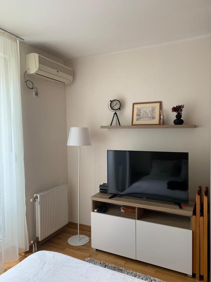 Downtown Apartment Novi Sad Buitenkant foto